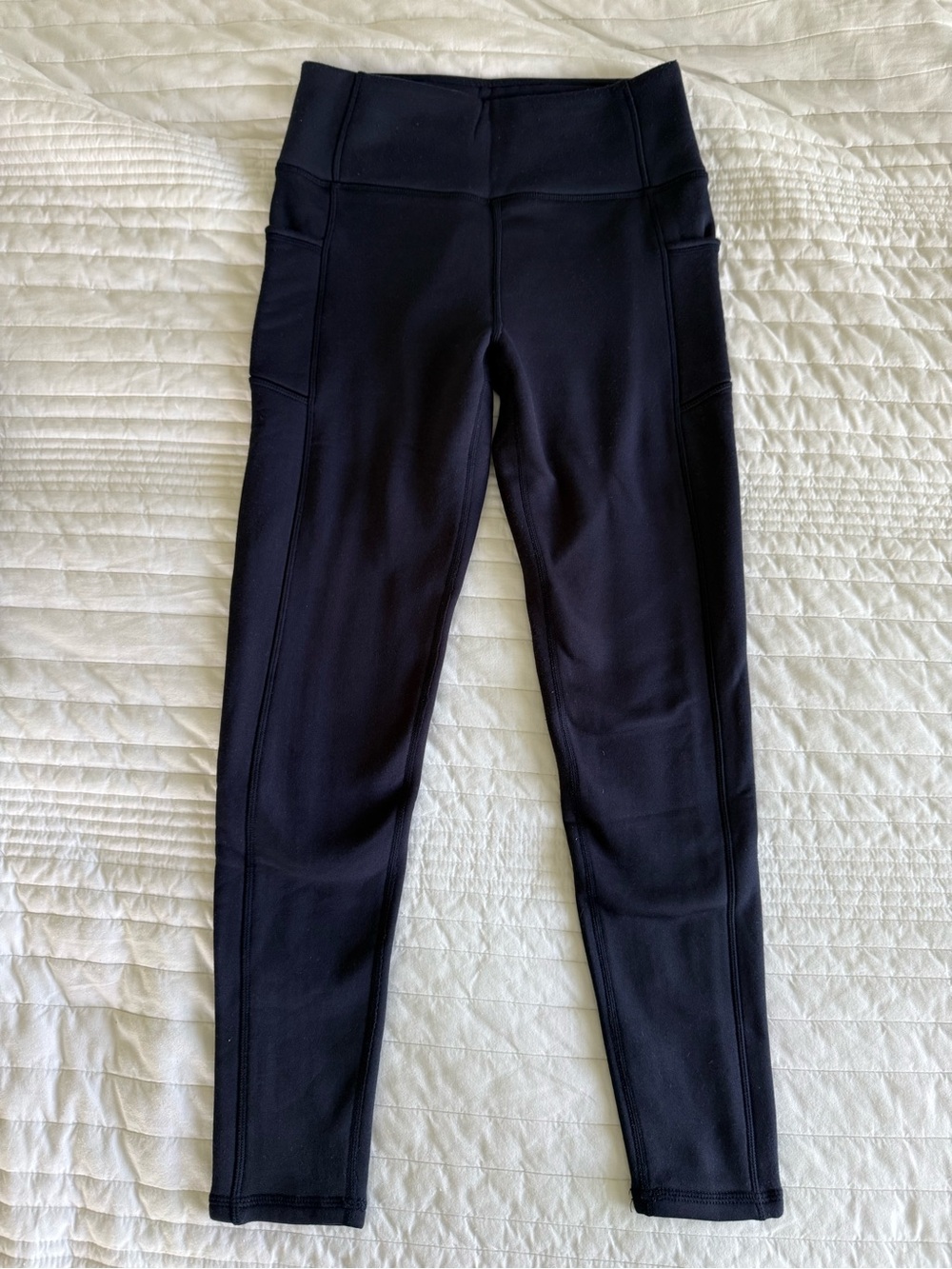 High-Waist Navy Fleece Leggings with Side Pockets